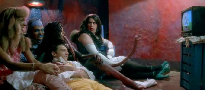 lengua asesina caniches travestidos